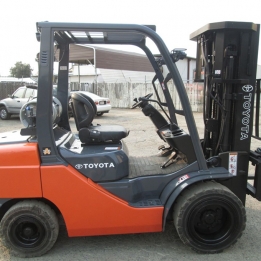 Montacargas Todo Terreno  7000 Lbs